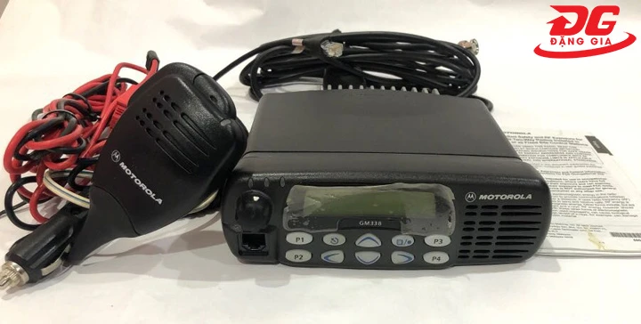 Máy bộ đàm Motorola GM338 đầy đủ