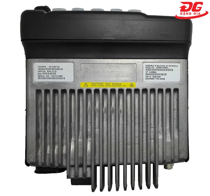 Máy bộ đàm Motorola GM338 mặt trên