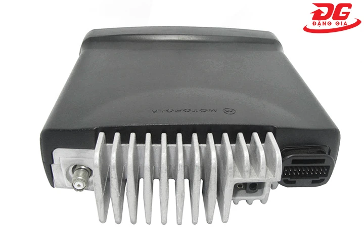 Máy bộ đàm Motorola GM338 mặt sau