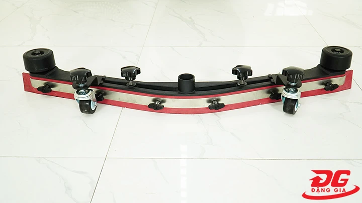 Hình ảnh thực tế cần gạt nước máy chà sàn liên hợp đang được phân phối tại điện máy Đặng Gia