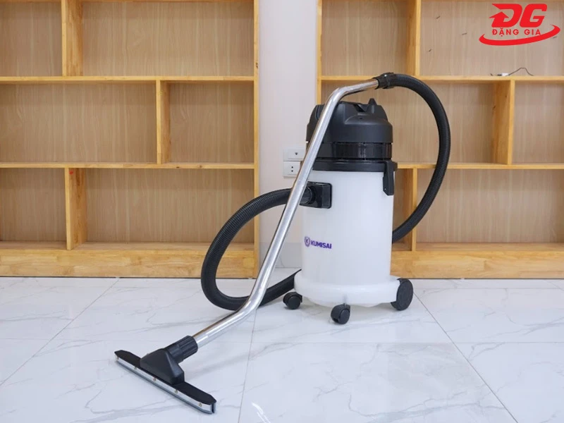 Máy hút bụi công nghiệp Kumisai KMS 30S màu đen