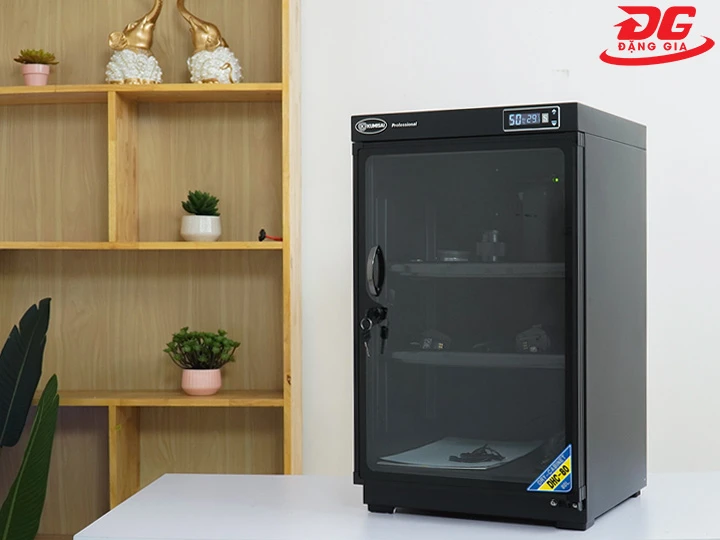 Tủ chống ẩm Kumisai DHC 80 thiết kế đơn giản