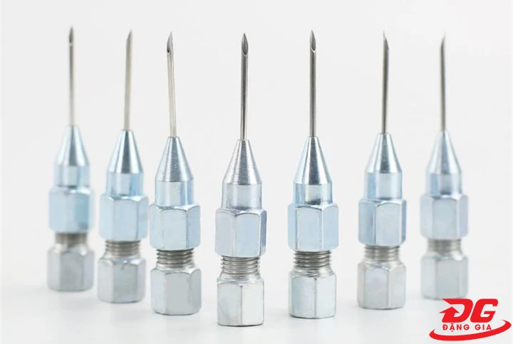 Vú bơm mỡ bò đầu kim