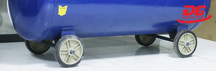 Bánh xe dưới thân bình chứa