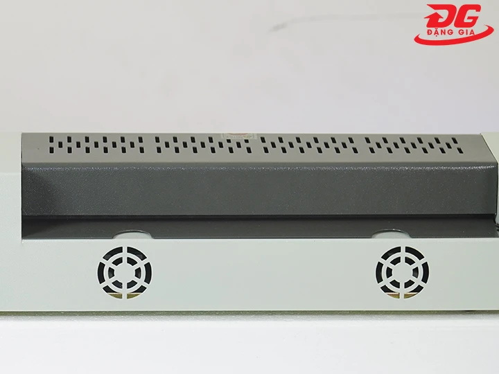 Máy ép plastic YT-330 thiết kế thông minh