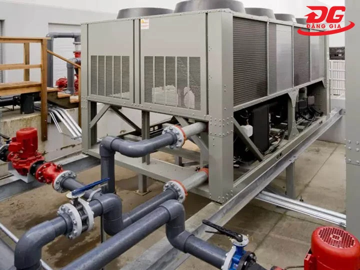 Khởi động bộ phận bơm nước