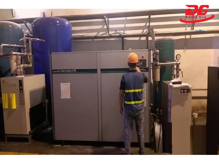 kiểm tra máy nén khí Trung Quốc