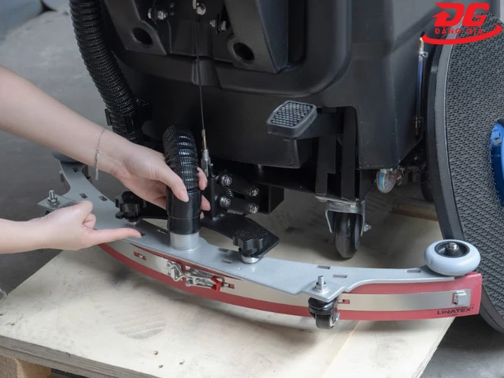 Kiểm tra thanh hút nước của máy Kumisai KMS 58B