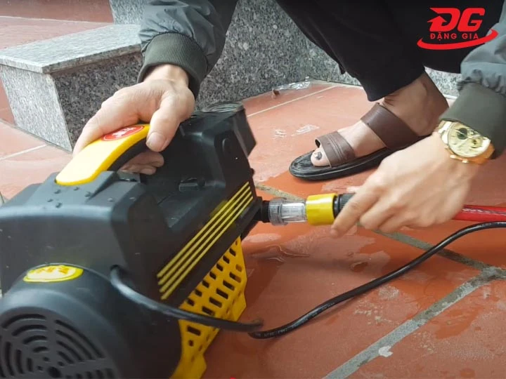 sử dụng máy rửa xe Panasonic hiệu quả