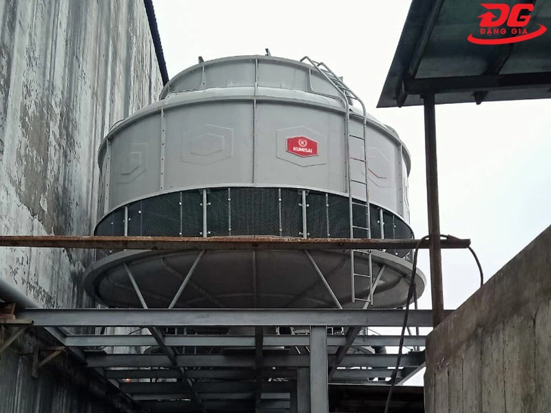 Lắp đặt tháp giải nhiệt ở vị trí sạch sẽ, thông thoáng