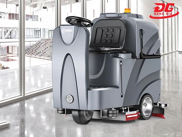 Mẹo chọn đúng máy chà sàn ngồi lái Kumisai