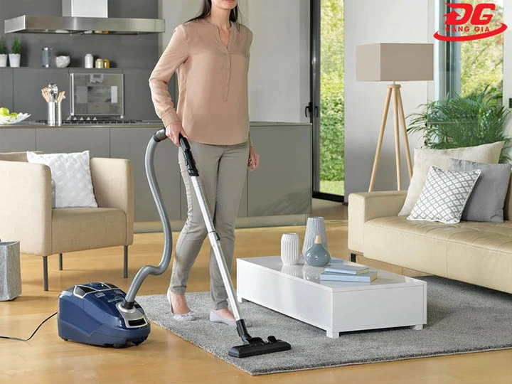 lực hút máy hút bụi 2200W khỏe