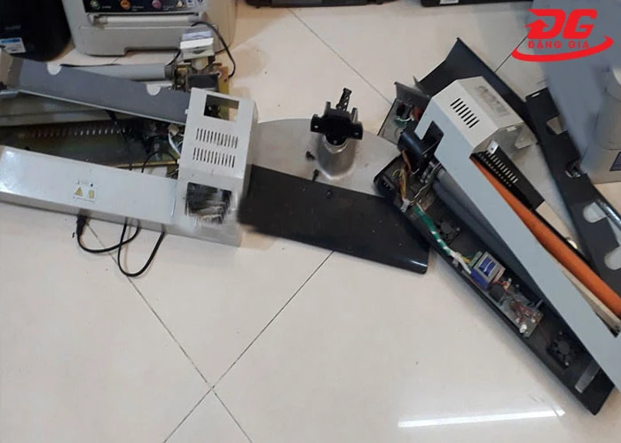 Lưu ý khi sửa máy ép plastic