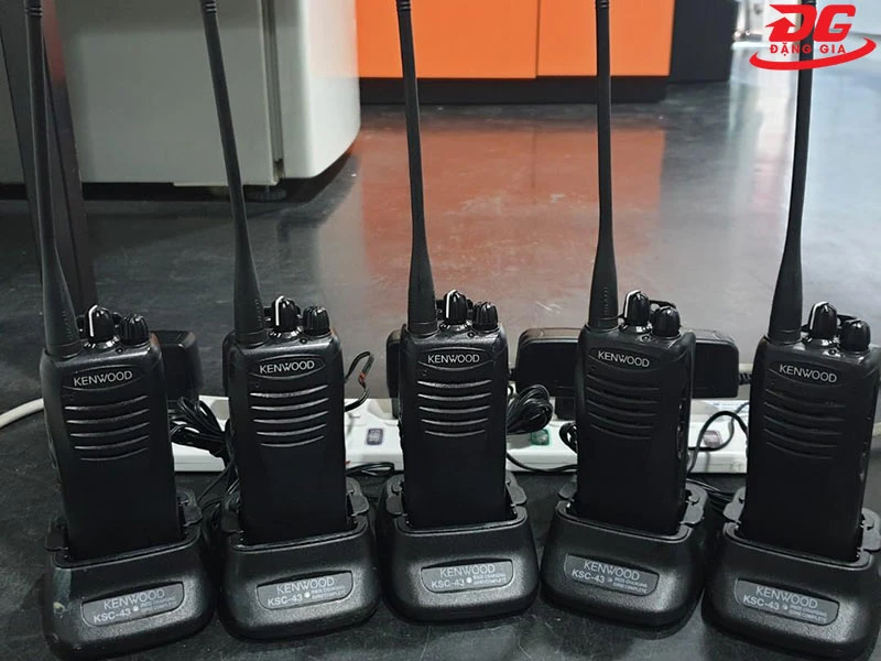 Liên hệ Đặng Gia để mua bộ đàm Kenwood TK3407 chính hãng, giá rẻ