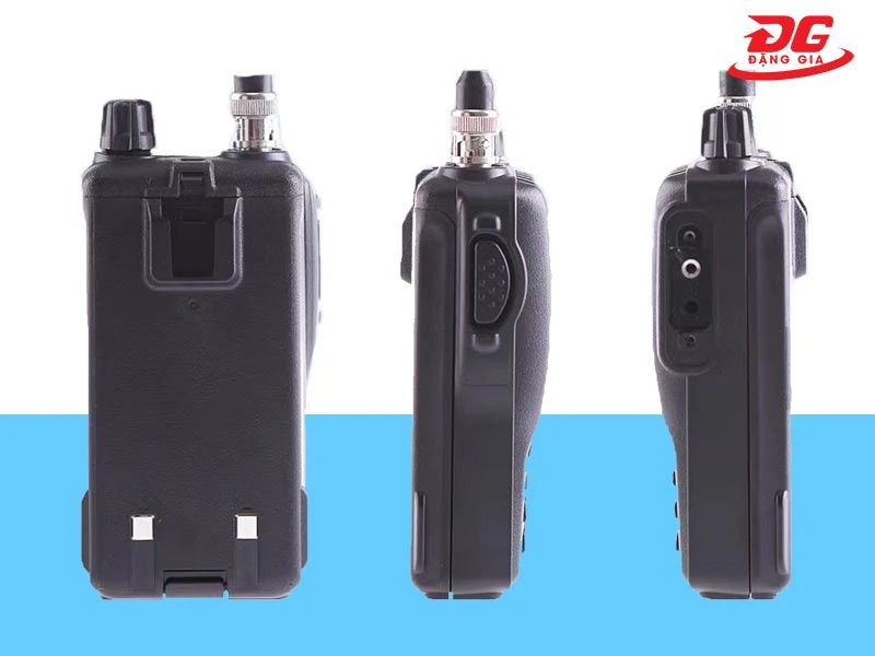 Thiết kế mặt sau và các mặt bên của máy