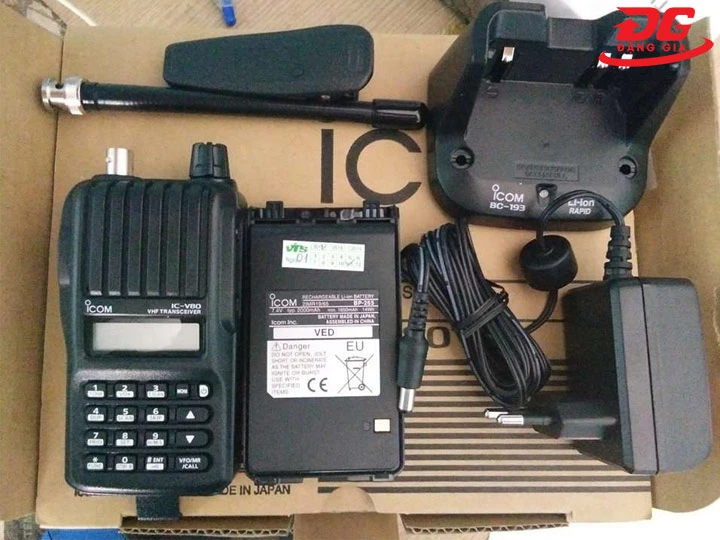 Bộ đàm đi phượt cầm tay Icom IC-V80