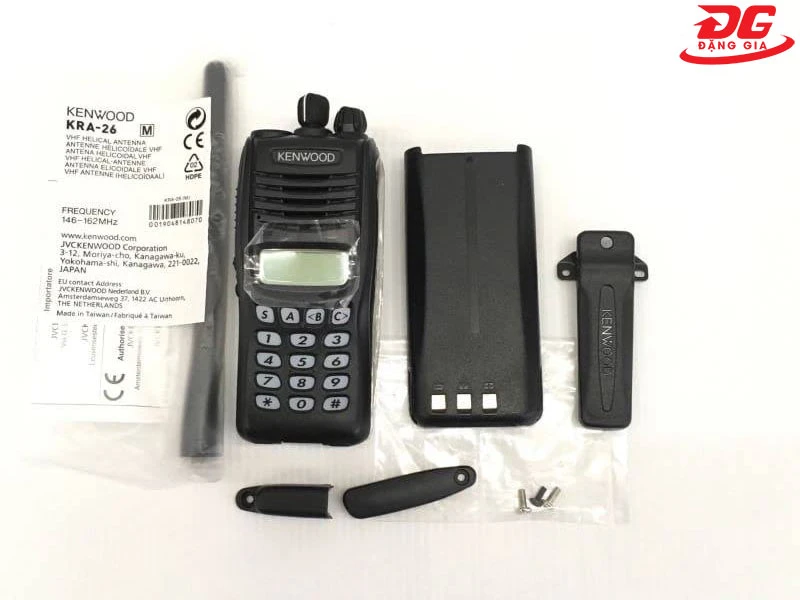 Bộ đàm cầm tay Kenwood TK-3317 cùng các phụ kiện