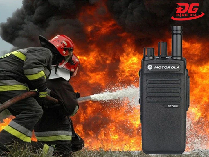 Bộ đàm Motorola Xir P6600i an toàn trong môi trường khắc nghiệt