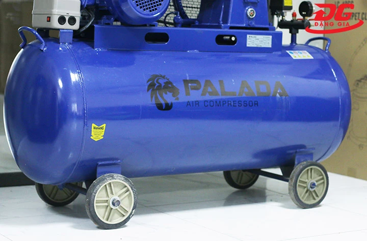 Thùng chứa dung tích lớn, bánh xe chắc chắn, linh hoạt