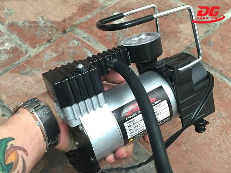 Mua máy nén khí mini 12V chính hãng tại Đặng Gia