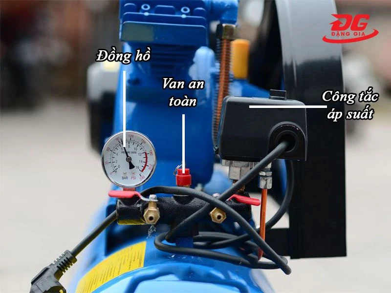 Van an toàn, đồng hồ và công tắc áp suất của máy