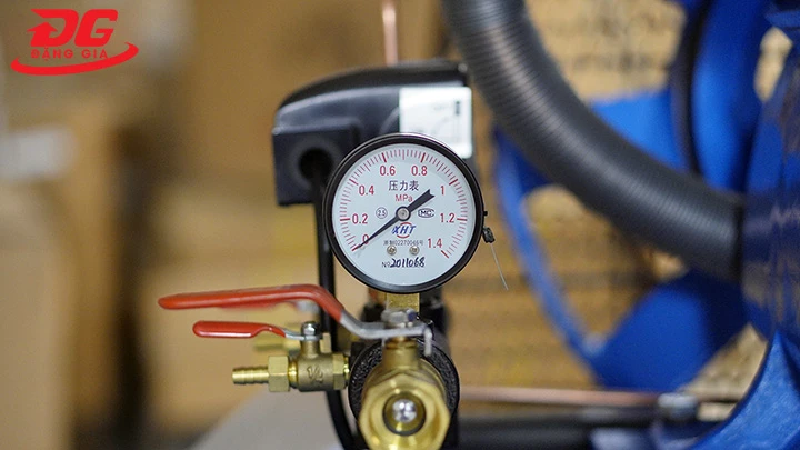 Đồng hồ đo áp của máy nén khí Puma PK-7250A