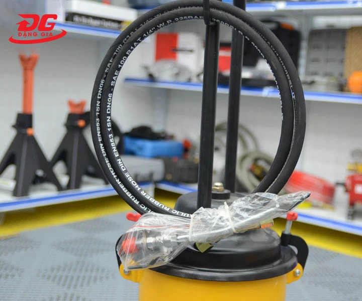 Dây bơm và súng bơm mỡ