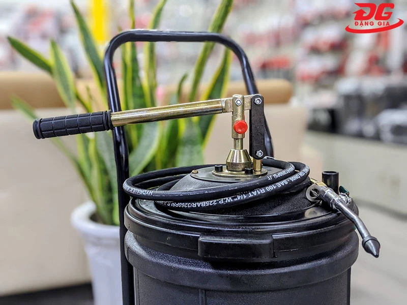 Máy bơm mỡ Kocu GZ-30B chính hãng