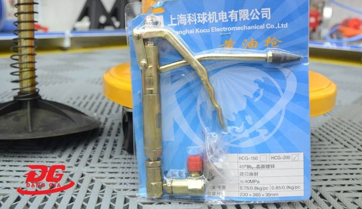 Súng bơm đi kèm máy bơm mỡ Palada PD-100