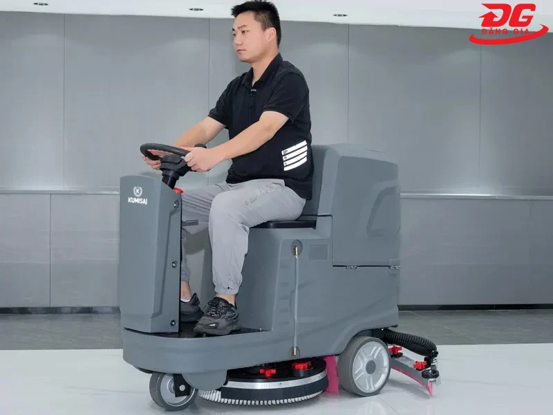 Máy chà sàn nhà Kumisai KMS-X5 1 bàn chà ắc quy khô
