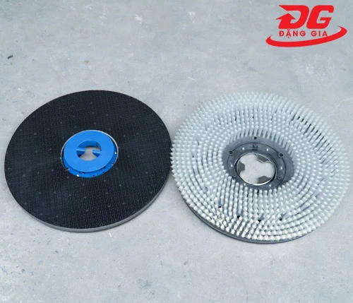 Máy chà mặt sàn nhà xưởng Kumisai KMS58E