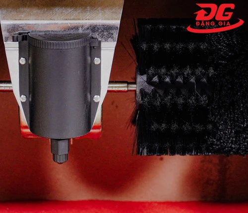 máy đánh giày tự động Brother Apus A4