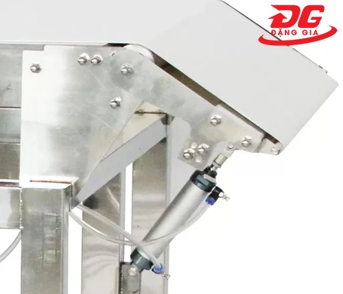 máy dò kim loại ngành thực phẩm AMD-1300