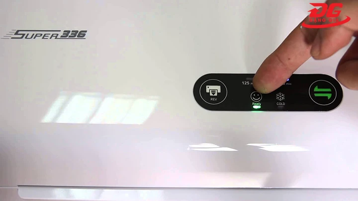 Khi đèn chuyển màu xanh là có thể bắt đầu ép