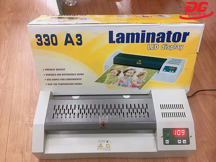 Máy ép plastic YT-330