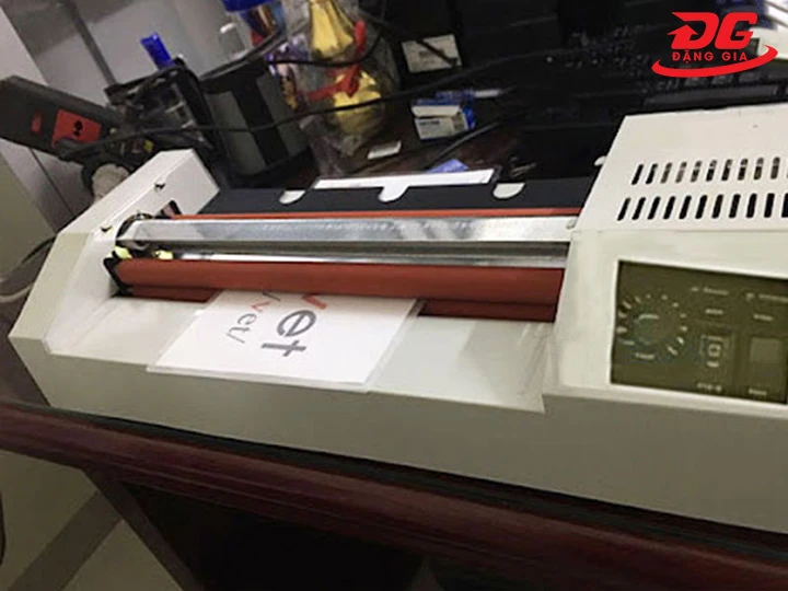 Máy ép plastic YT-3210 cán nóng nguội hiệu quả