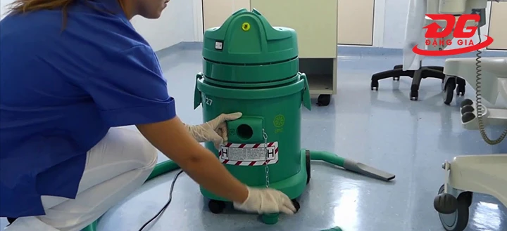 Máy hút bụi cho phòng sạch IPC GS 1/33 HEPA cho bệnh viện