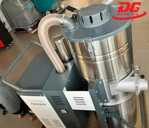 máy hút bụi chuyên dụng cho nhà xưởng Kumisai KMS 400