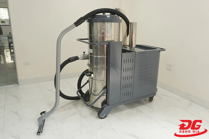 Máy hút bụi công nghiệp CleanTech CT 10A