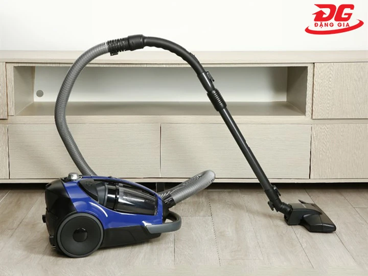 Máy hút bụi gia đình 2200W SAMSUNG VCC8836V36/XSV