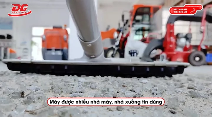 Máy hút bụi công nghiệp 3 pha KMS100
