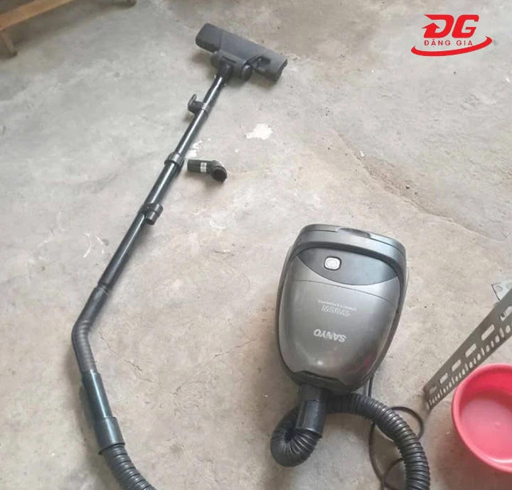 Máy hút bụi Sanyo SC-380