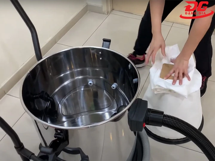 máy hút bụi Typhoon 463 thùng lớn