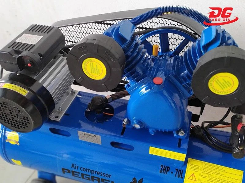 Động cơ và cụm đầu nén của máy