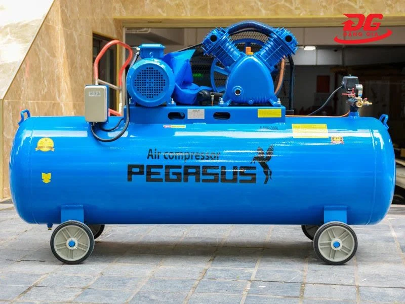 Máy nén khí dây đai 5.5HP Pegasus TM-V-0.6/8-330L