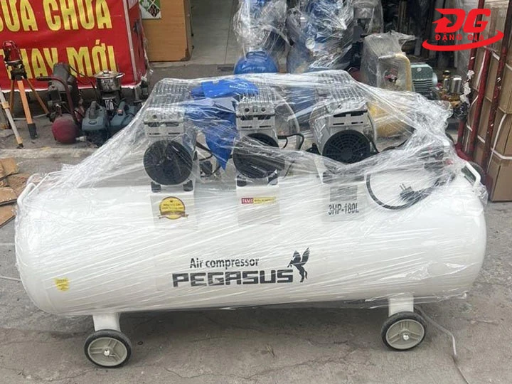 Máy nén khí không dầu, giảm âm Pegasus TM-OF750x3-180L vận hành êm ái
