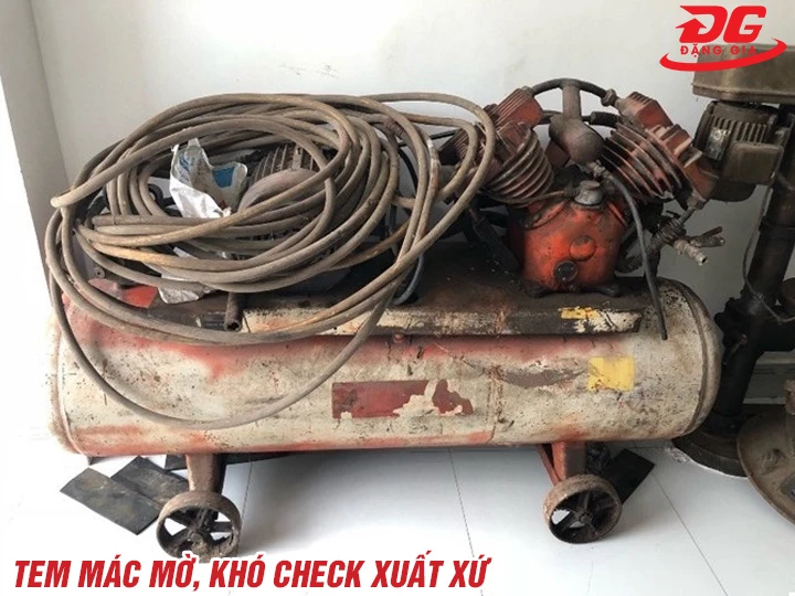 Máy nén khí mini cũ tem mác mờ