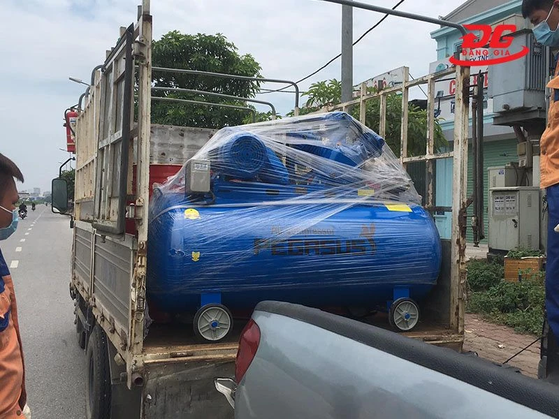 Đặng Gia giao hàng trực tiếp tận nơi cho khách hàng