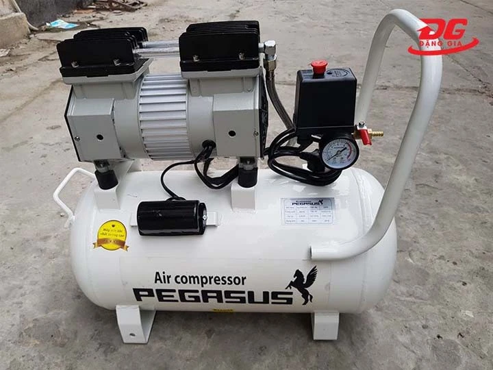 máy nén khí phun sơn không dầu