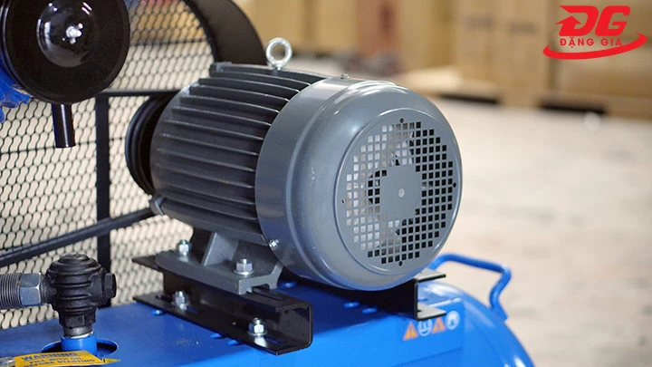 Mô tơ được trang bị trong máy có công suất lớn, hoạt động ổn định
